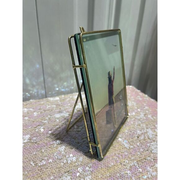 Mcm brewster home gold wire floating glass picture frame home decor minimilist - Picture 4 of 8